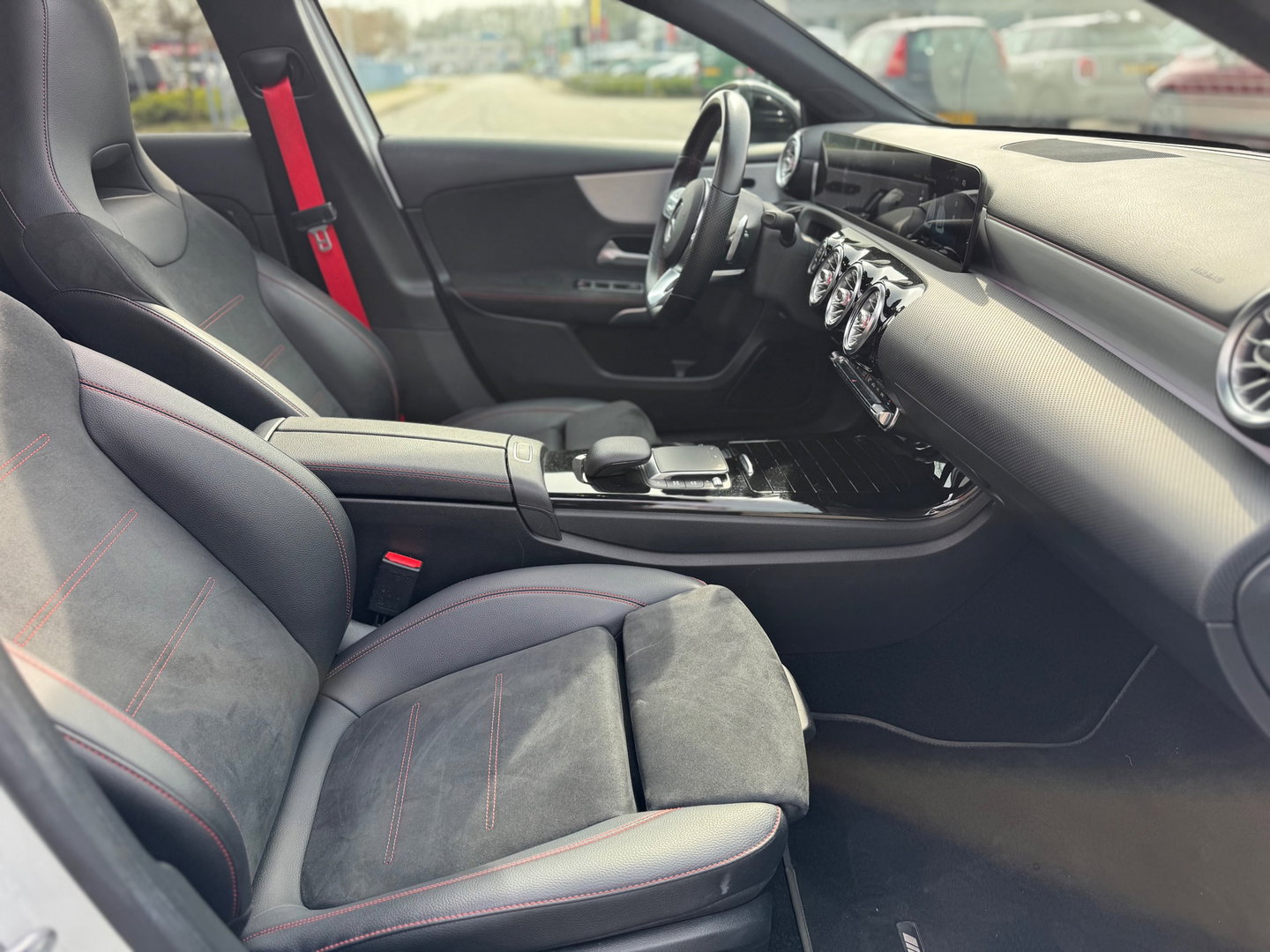 Mercedes-Benz A-Klasse 180 AMG 2021 Panorama Sfeerver. Memory