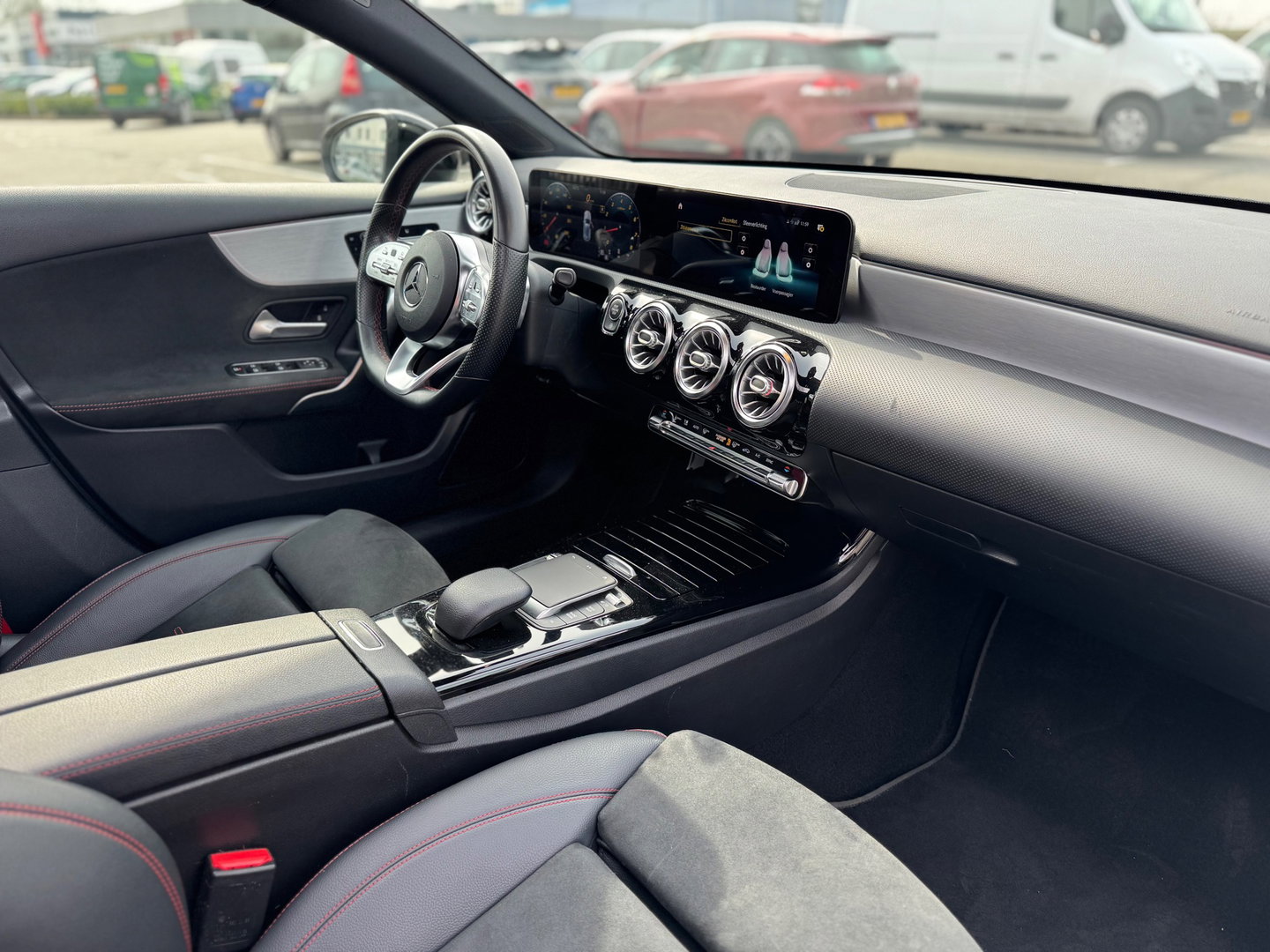 Mercedes-Benz A-Klasse 180 AMG 2021 Panorama Sfeerver. Memory