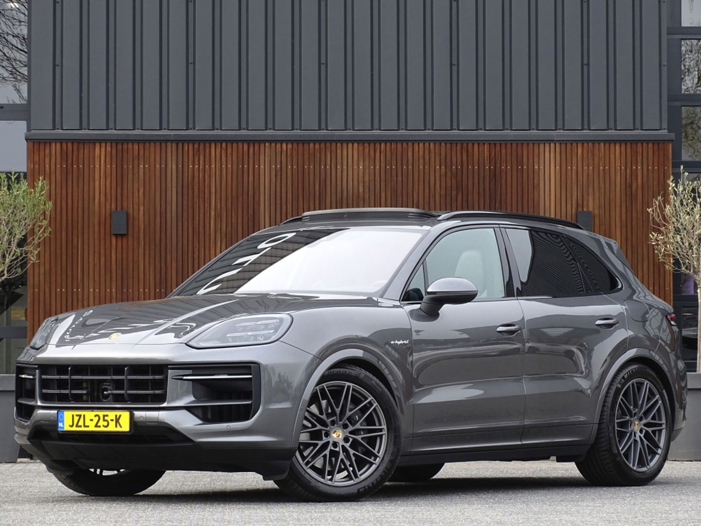 Porsche Cayenne 3.0 E-Hybrid 470PK / Sport Design / Bose / 2024 / ACC