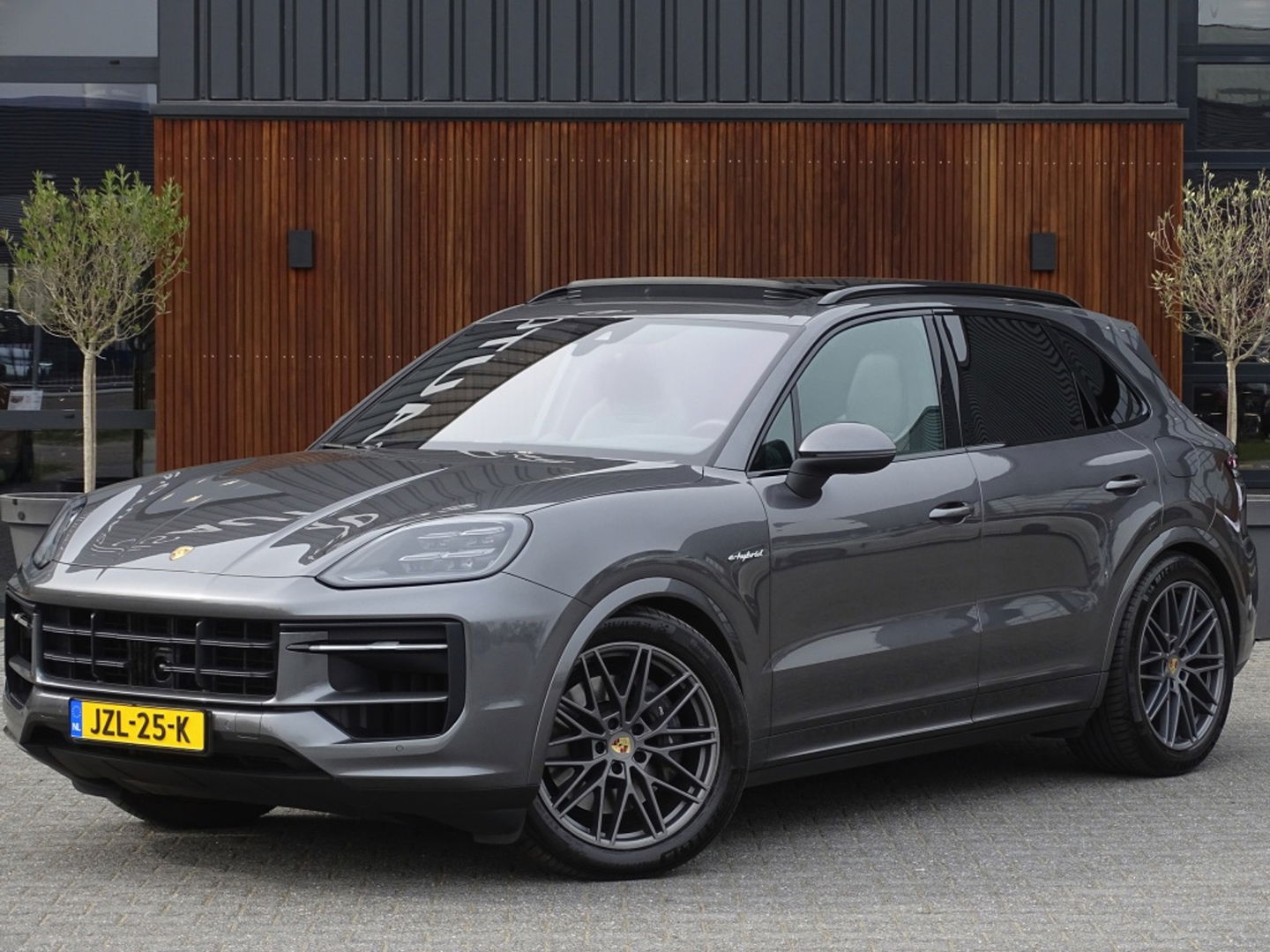 Porsche Cayenne 3.0 E-Hybrid 470PK / Sport Design / Bose / 2024 / ACC