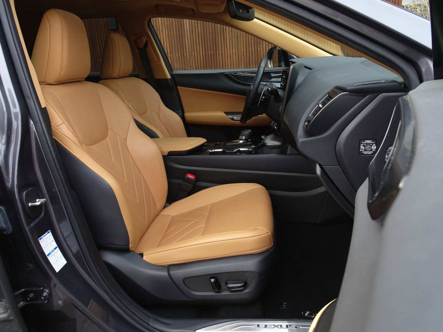 Lexus NX 450h+ AWD 309PK Launch Ed. / 360° *NAP*