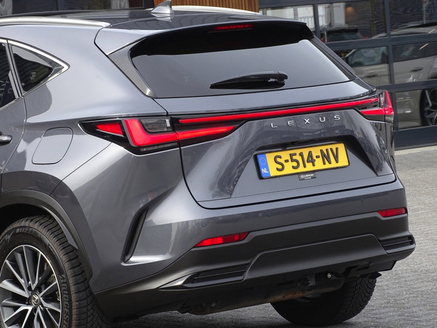 Lexus NX 450h+ AWD 309PK Launch Ed. / 360° *NAP*