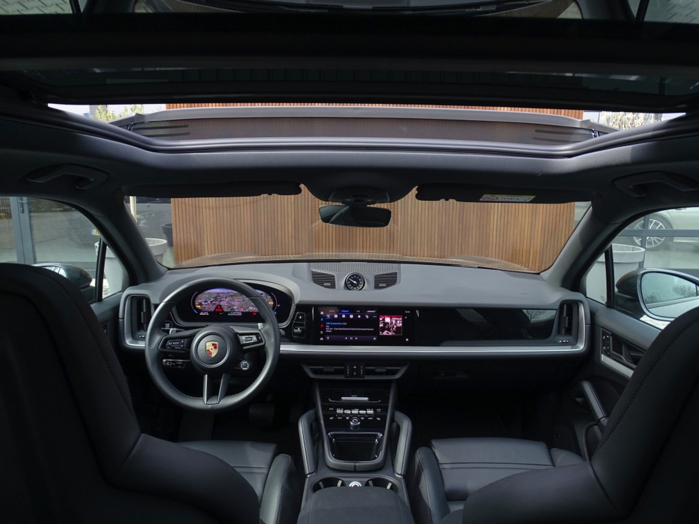 Porsche Cayenne 3.0 E-Hybrid 470PK / Sport Design / Bose / 2024 / ACC