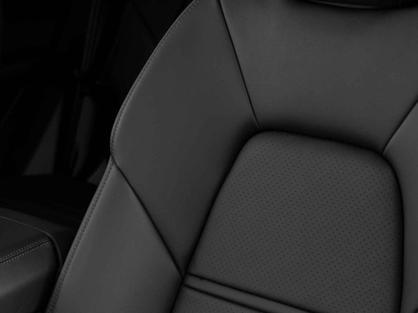 Porsche Cayenne 3.0 E-Hybrid 470PK / Sport Design / Bose / 2024 / ACC