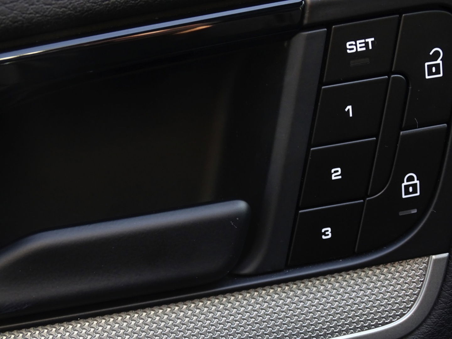 Porsche Cayenne 3.0 E-Hybrid 470PK / Sport Design / Bose / 2024 / ACC