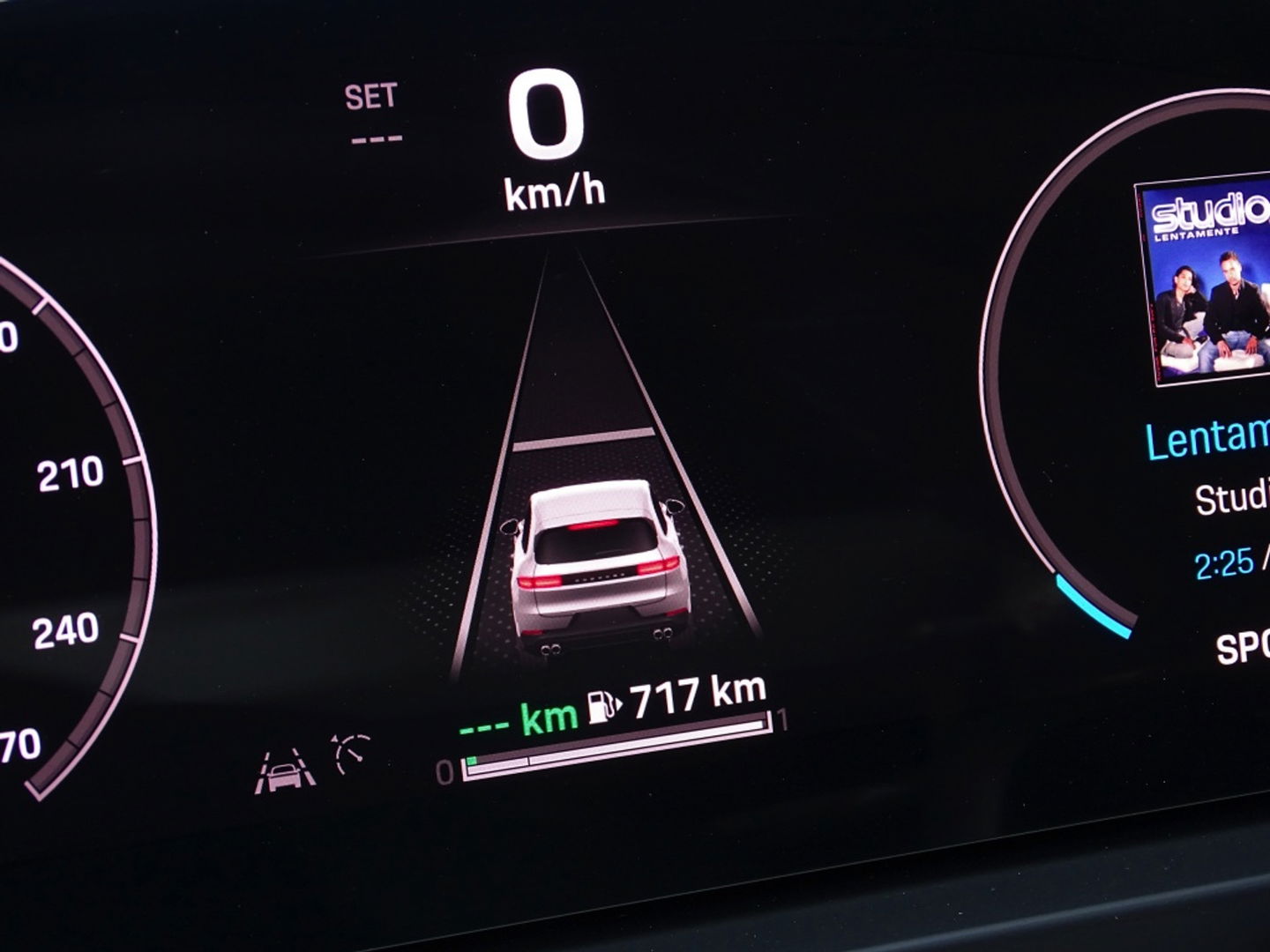 Porsche Cayenne 3.0 E-Hybrid 470PK / Sport Design / Bose / 2024 / ACC