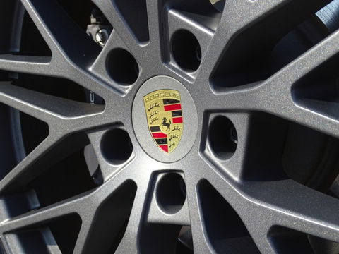 Porsche Cayenne 3.0 E-Hybrid 470PK / Sport Design / Bose / 2024 / ACC