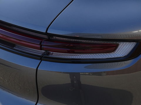 Porsche Cayenne 3.0 E-Hybrid 470PK / Sport Design / Bose / 2024 / ACC