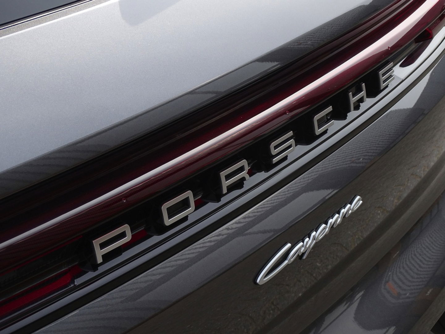 Porsche Cayenne 3.0 E-Hybrid 470PK / Sport Design / Bose / 2024 / ACC