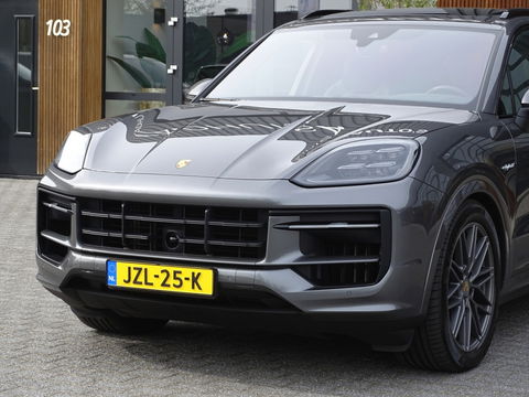 Porsche Cayenne 3.0 E-Hybrid 470PK / Sport Design / Bose / 2024 / ACC