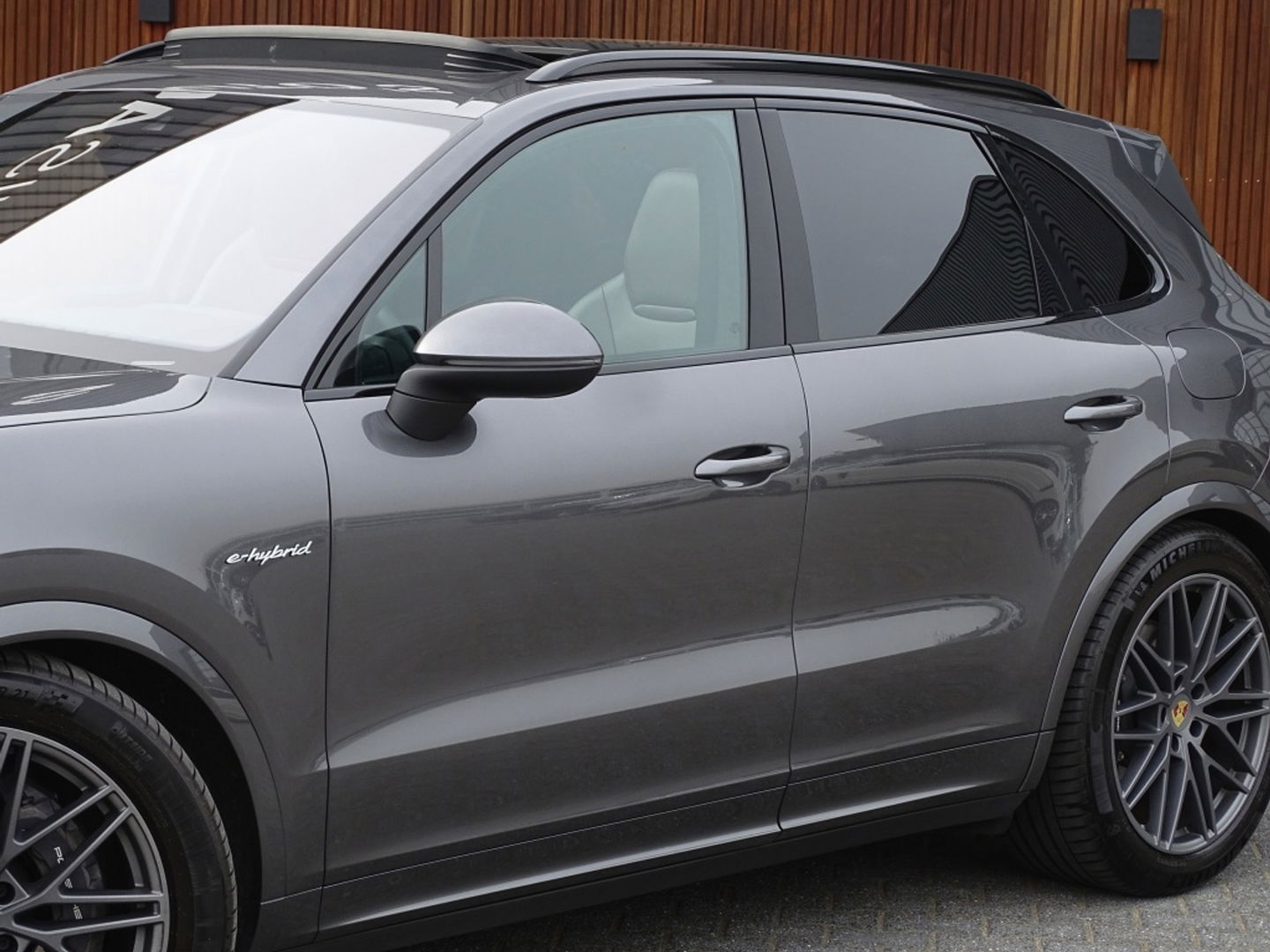 Porsche Cayenne 3.0 E-Hybrid 470PK / Sport Design / Bose / 2024 / ACC