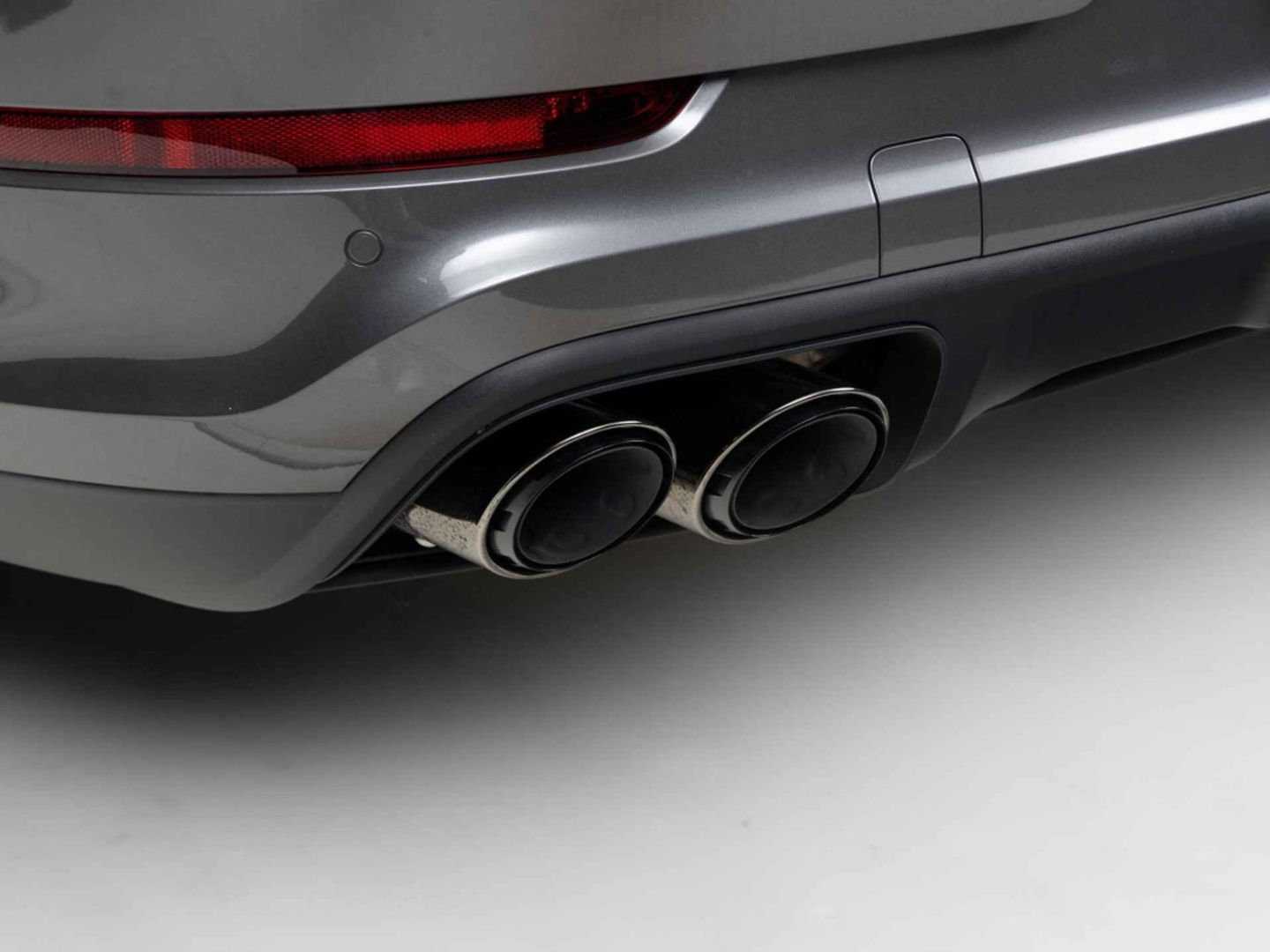 Porsche Cayenne 3.0 E-Hybrid 470PK / Sport Design / Bose / 2024 / ACC