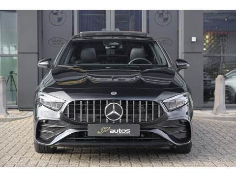 Mercedes-Benz A-Klasse A250e AMG 218pk Hybrid Panoramadak *SOH 96%* Night pakket Widescreen Sfeerverlichting 19" LMV NLauto