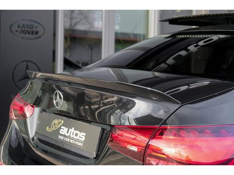 Mercedes-Benz A-Klasse A250e AMG 218pk Hybrid Panoramadak *SOH 96%* Night pakket Widescreen Sfeerverlichting 19" LMV NLauto