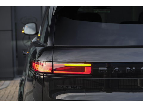 Land Rover Range Rover Sport P510e 510pk First Edition Panoramadak 4-Wielsturing *BTW* *SOH 93%* HD-koplampen Vossen VOL!