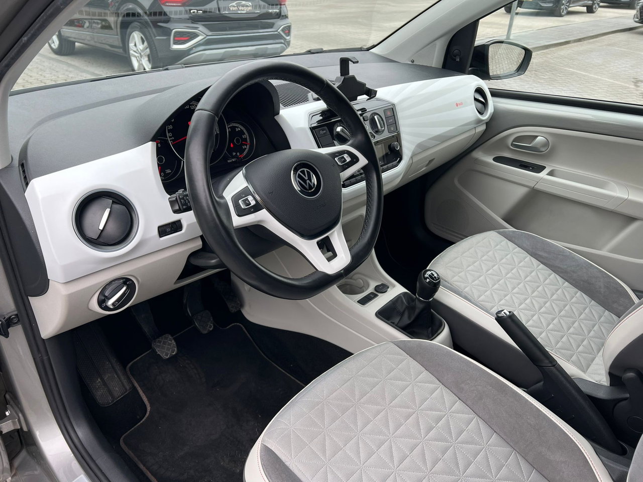 Volkswagen up!