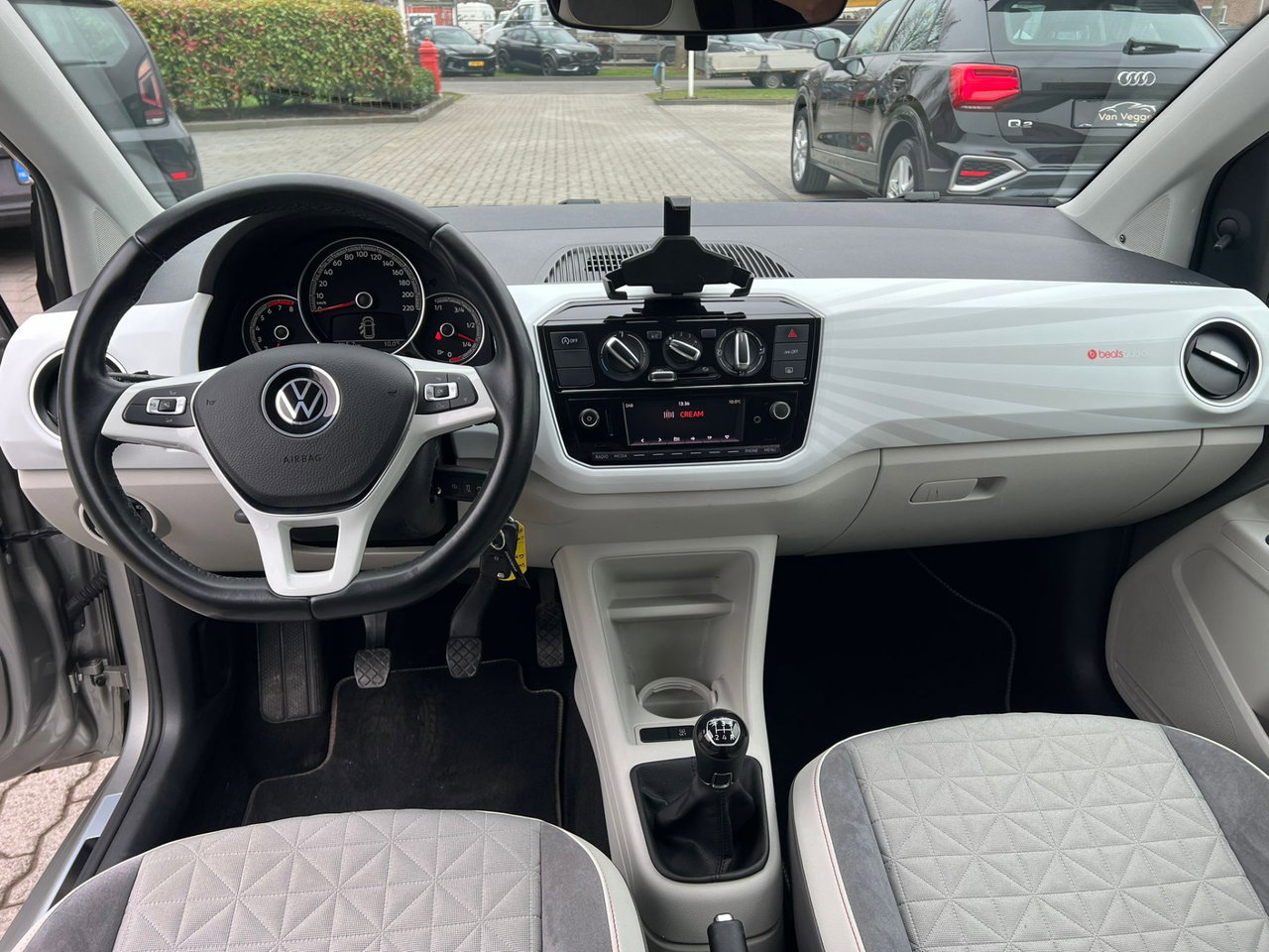 Volkswagen up!