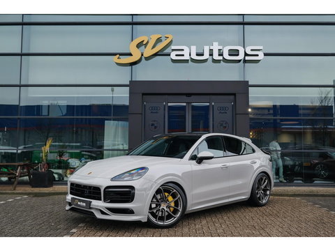 Porsche Cayenne Coupé 3.0 E-Hybrid 462PK Krijtgrijs SportDesign Luchtvering *SOH 82%* Lightweight Package Carbon Dak 4-wielsturing NLauto