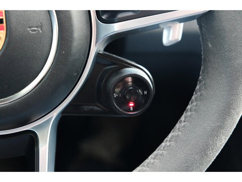 Porsche Cayenne Coupé 3.0 E-Hybrid 462PK Krijtgrijs SportDesign Luchtvering *SOH 82%* Lightweight Package Carbon Dak 4-wielsturing NLauto