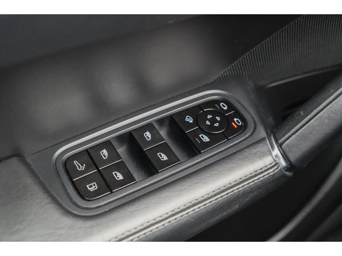 Porsche Cayenne Coupé 3.0 E-Hybrid 462PK Krijtgrijs SportDesign Luchtvering *SOH 82%* Lightweight Package Carbon Dak 4-wielsturing NLauto