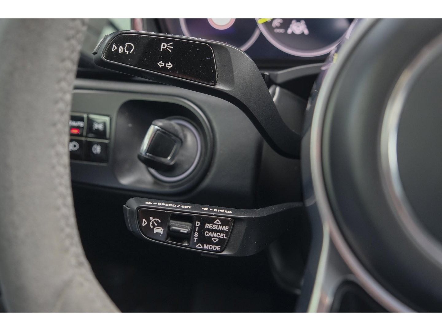 Porsche Cayenne Coupé 3.0 E-Hybrid 462PK Krijtgrijs SportDesign Luchtvering *SOH 82%* Lightweight Package Carbon Dak 4-wielsturing NLauto