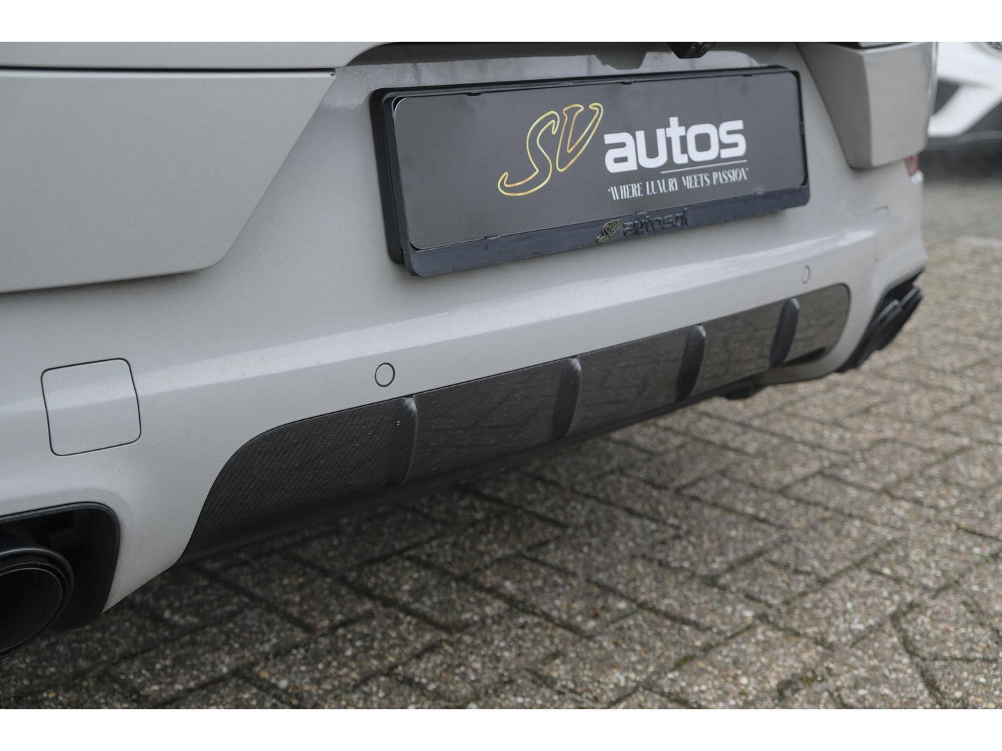 Porsche Cayenne Coupé 3.0 E-Hybrid 462PK Krijtgrijs SportDesign Luchtvering *SOH 82%* Lightweight Package Carbon Dak 4-wielsturing NLauto