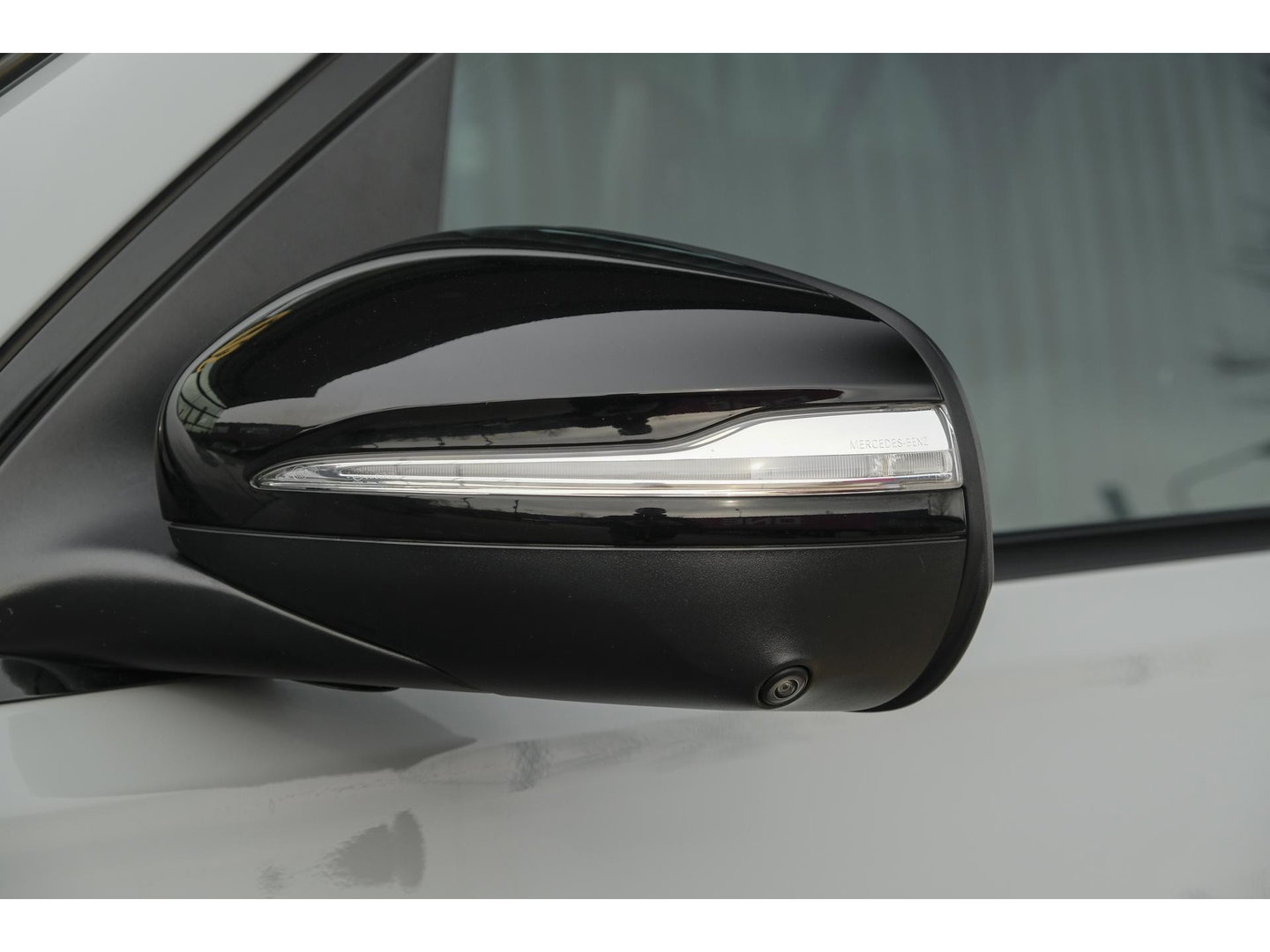 Mercedes-Benz GLE GLE400e AMG 381pk Panoramadak *BTW* Alpingrau *SOH 97%* Luchtvering NLauto 22" LMV Trekhaak