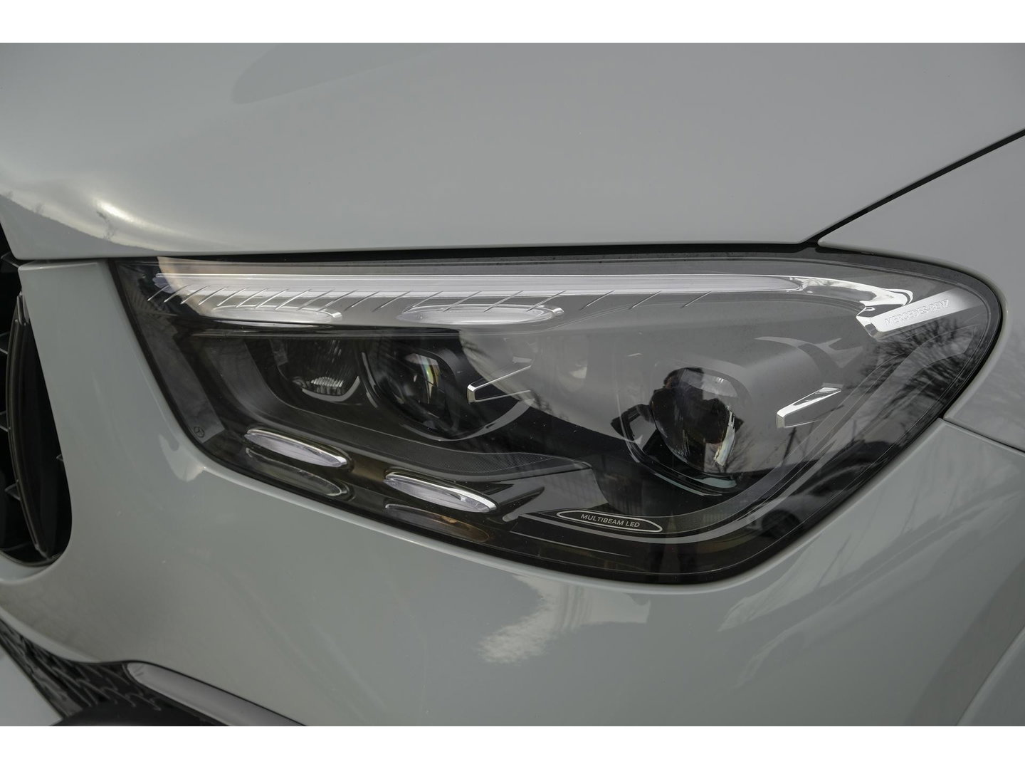 Mercedes-Benz GLE GLE400e AMG 381pk Panoramadak *BTW* Alpingrau *SOH 97%* Luchtvering NLauto 22" LMV Trekhaak