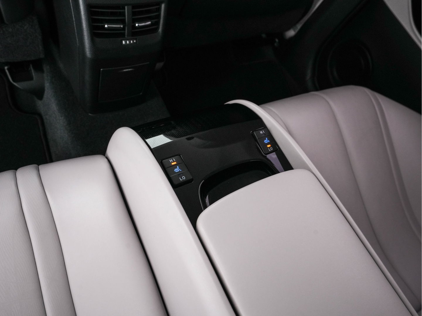 Toyota Mirai FCV Executive [ HYDROGEN ] (INCL.BTW) Aut. *LEATHER | FULL-LED | JBL-SOUND | CAMERA | KEYLESS | MEMORY-PACK | ADAPTIVE-CRUISE | BLIND-SPOT |  DAB | NAVI-FULLMAP | DIGI-COCKPIT | COMFORT-SEATS | LANE-ASSIST | ...