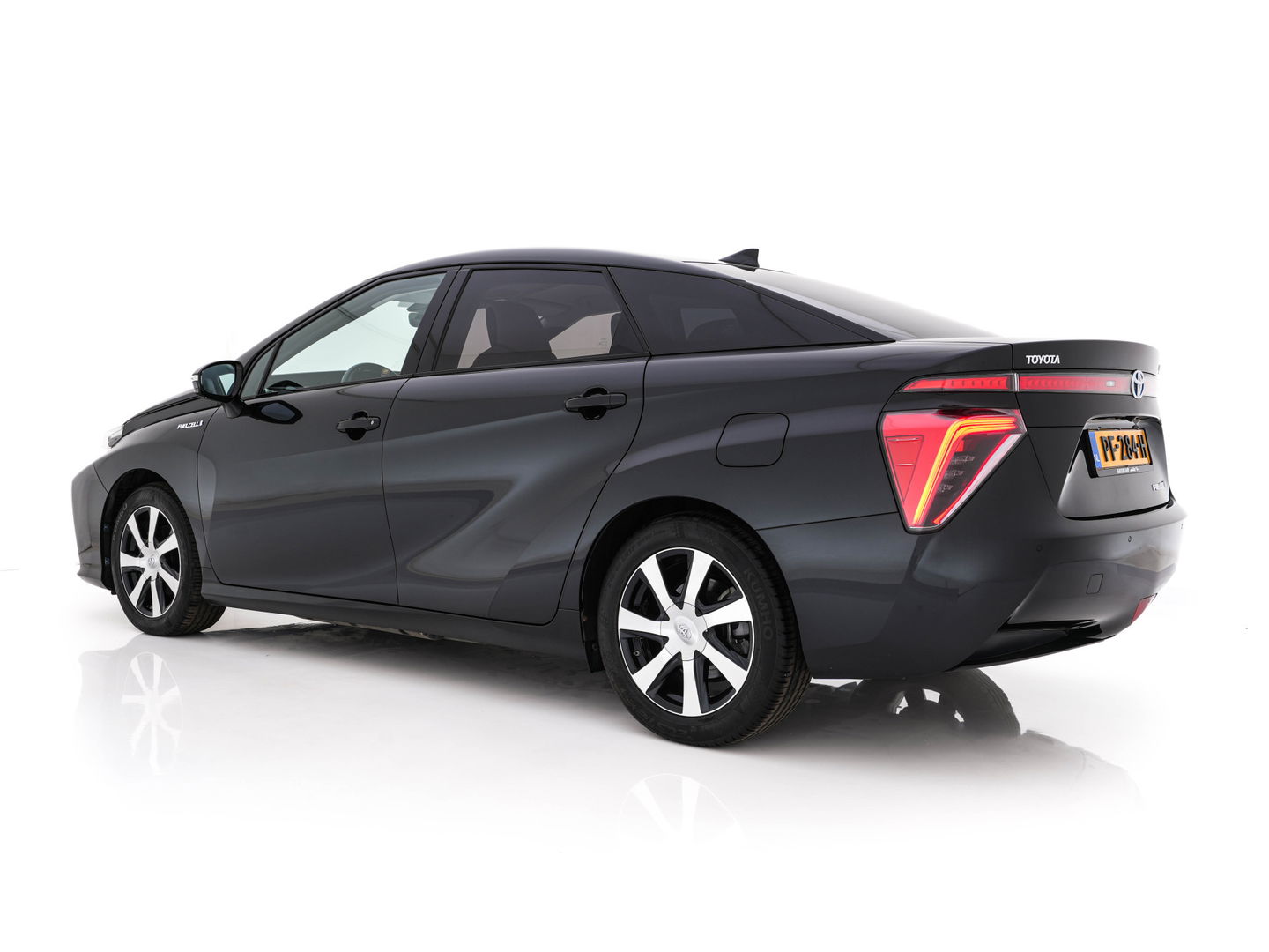 Toyota Mirai FCV Executive [ HYDROGEN ] (INCL.BTW) Aut. *LEATHER | FULL-LED | JBL-SOUND | CAMERA | KEYLESS | MEMORY-PACK | ADAPTIVE-CRUISE | BLIND-SPOT |  DAB | NAVI-FULLMAP | DIGI-COCKPIT | COMFORT-SEATS | LANE-ASSIST | ...