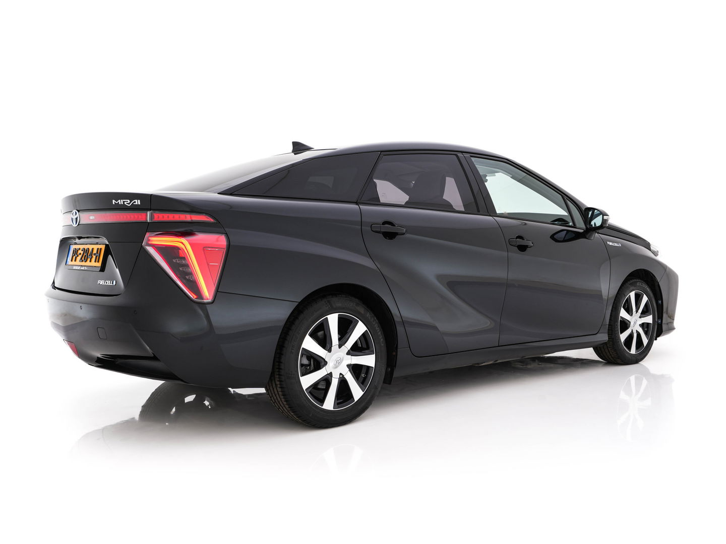 Toyota Mirai FCV Executive [ HYDROGEN ] (INCL.BTW) Aut. *LEATHER | FULL-LED | JBL-SOUND | CAMERA | KEYLESS | MEMORY-PACK | ADAPTIVE-CRUISE | BLIND-SPOT |  DAB | NAVI-FULLMAP | DIGI-COCKPIT | COMFORT-SEATS | LANE-ASSIST | ...