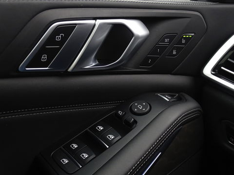 BMW X5 45e 394PK M-Sport / M- Individual / Skylounge / Laser / 360°