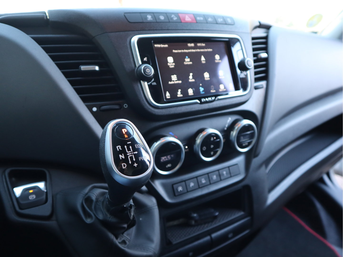 Iveco Daily 35S16 Hi-Matic Euro 6 - Luchtvering - L2H2 - 3.5t KG Trekhaak - LED