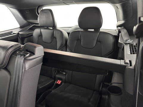 Volvo XC90 2.0 T8 Twin Engine AWD R-Design [ 7-Pers. ] Aut. *PANO | HEAD-UP | LEATHER-MICROFIBRE | FULL-LED | MEMORY-PACK | DIGI-COCKPIT | NAVI-FULLMAP | CARPLAY | ECC | HEATED-COMFORTSEATS | LANE-ASSIST | PDC | TOWBAR | 20"ALU*