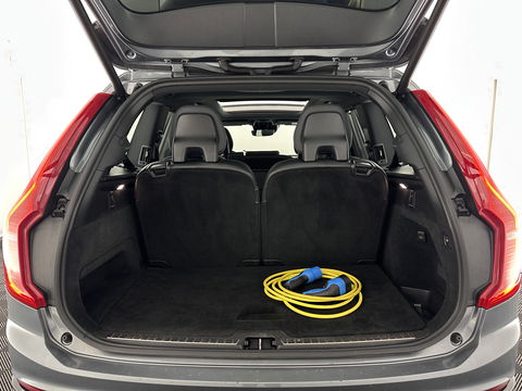 Volvo XC90 2.0 T8 Twin Engine AWD R-Design [ 7-Pers. ] Aut. *PANO | HEAD-UP | LEATHER-MICROFIBRE | FULL-LED | MEMORY-PACK | DIGI-COCKPIT | NAVI-FULLMAP | CARPLAY | ECC | HEATED-COMFORTSEATS | LANE-ASSIST | PDC | TOWBAR | 20"ALU*