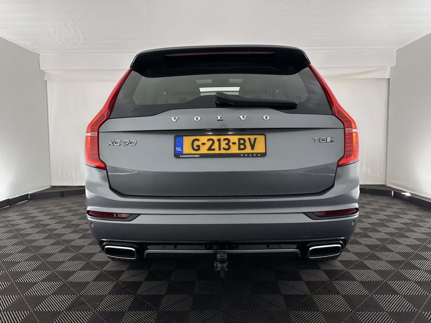 Volvo XC90 2.0 T8 Twin Engine AWD R-Design [ 7-Pers. ] Aut. *PANO | HEAD-UP | LEATHER-MICROFIBRE | FULL-LED | MEMORY-PACK | DIGI-COCKPIT | NAVI-FULLMAP | CARPLAY | ECC | HEATED-COMFORTSEATS | LANE-ASSIST | PDC | TOWBAR | 20"ALU*