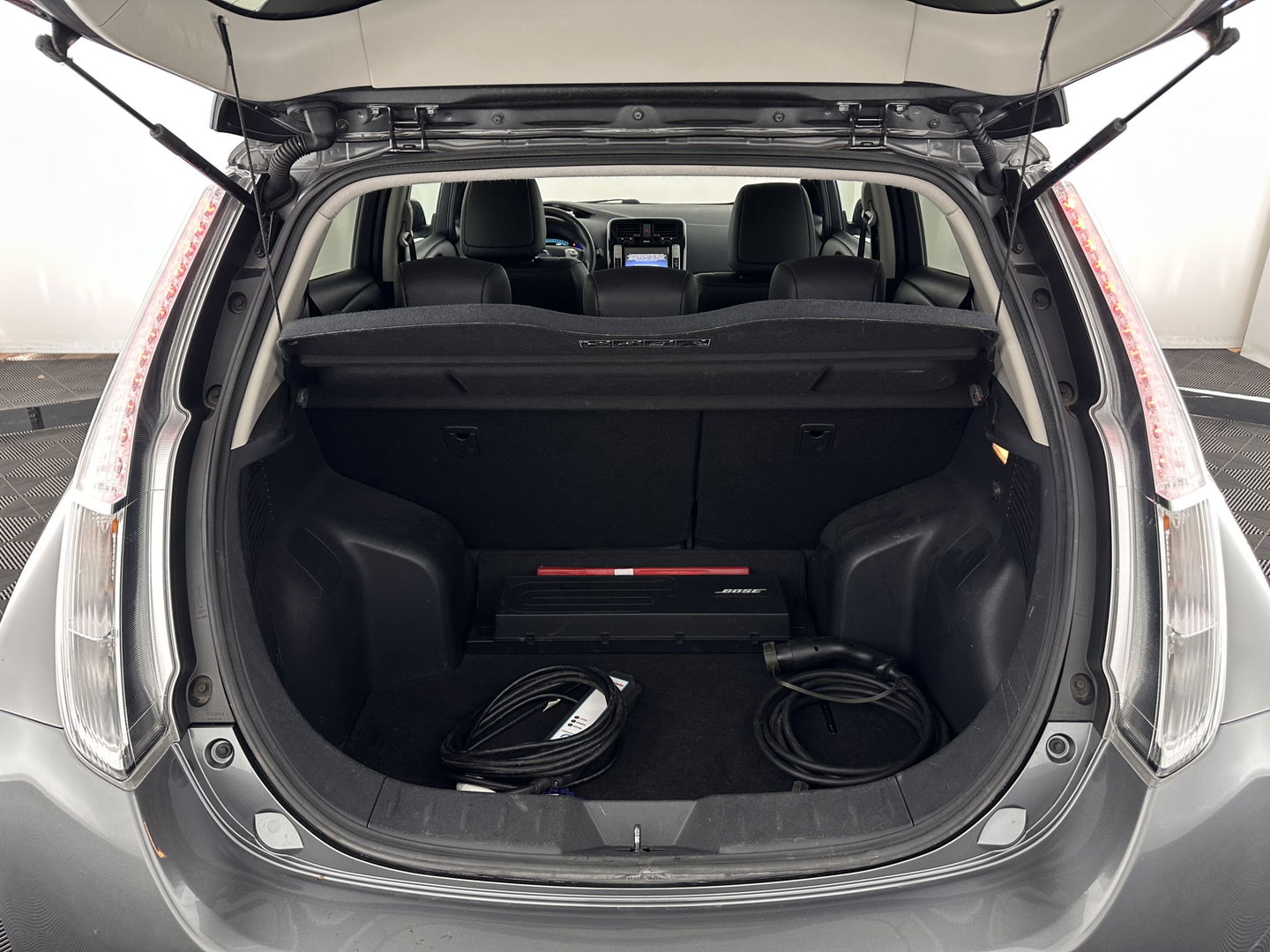 Nissan Leaf Business Edition 30 kWh Aut. *FULL-LEATHER | FULL-LED | BOSE-SURROUND | TOP-VIEW | KEYLESS | NAVI-FULLMAP | ECC | COMFORT-SEATS | 17"ALU*