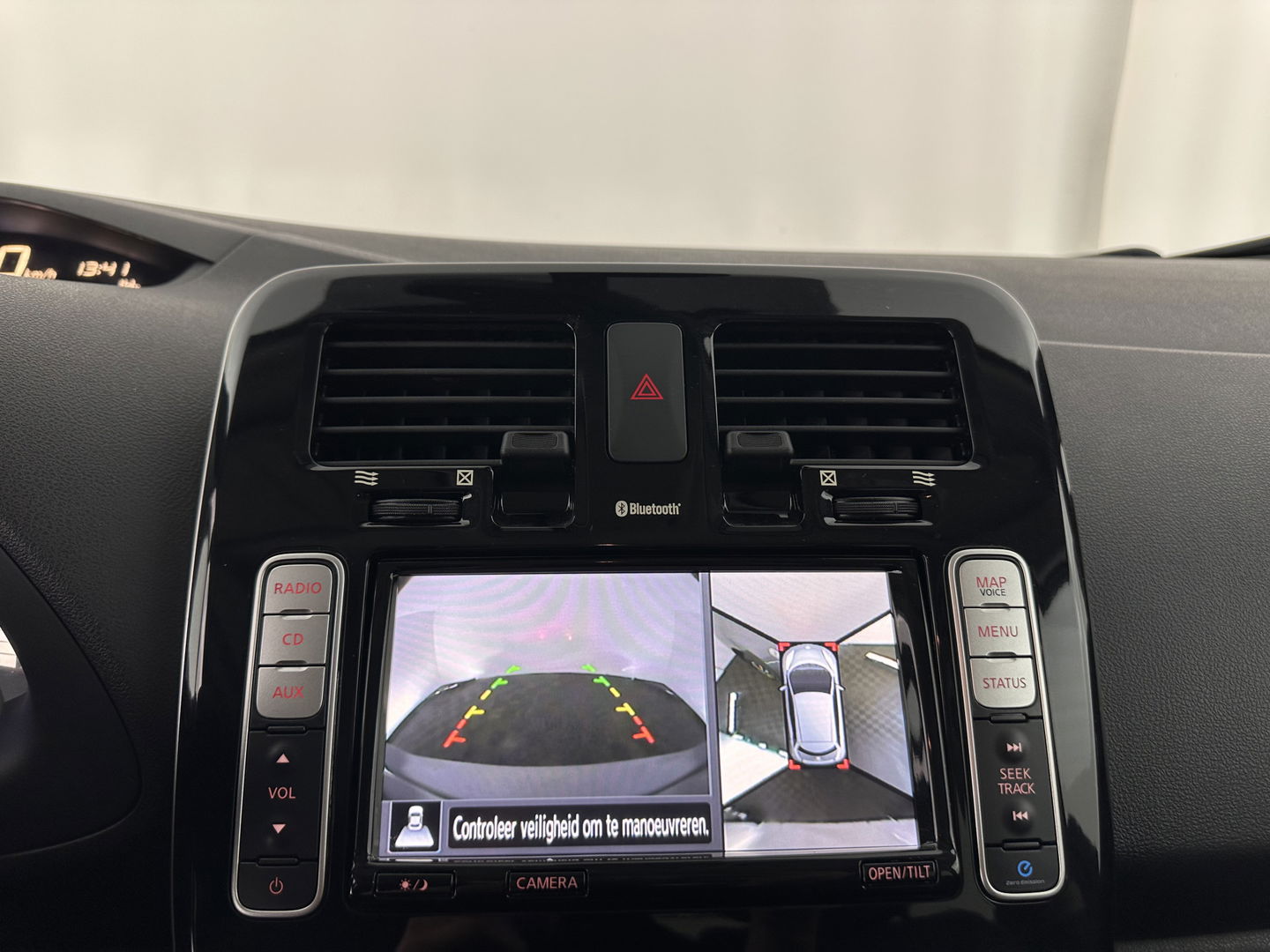 Nissan Leaf Business Edition 30 kWh Aut. *FULL-LEATHER | FULL-LED | BOSE-SURROUND | TOP-VIEW | KEYLESS | NAVI-FULLMAP | ECC | COMFORT-SEATS | 17"ALU*