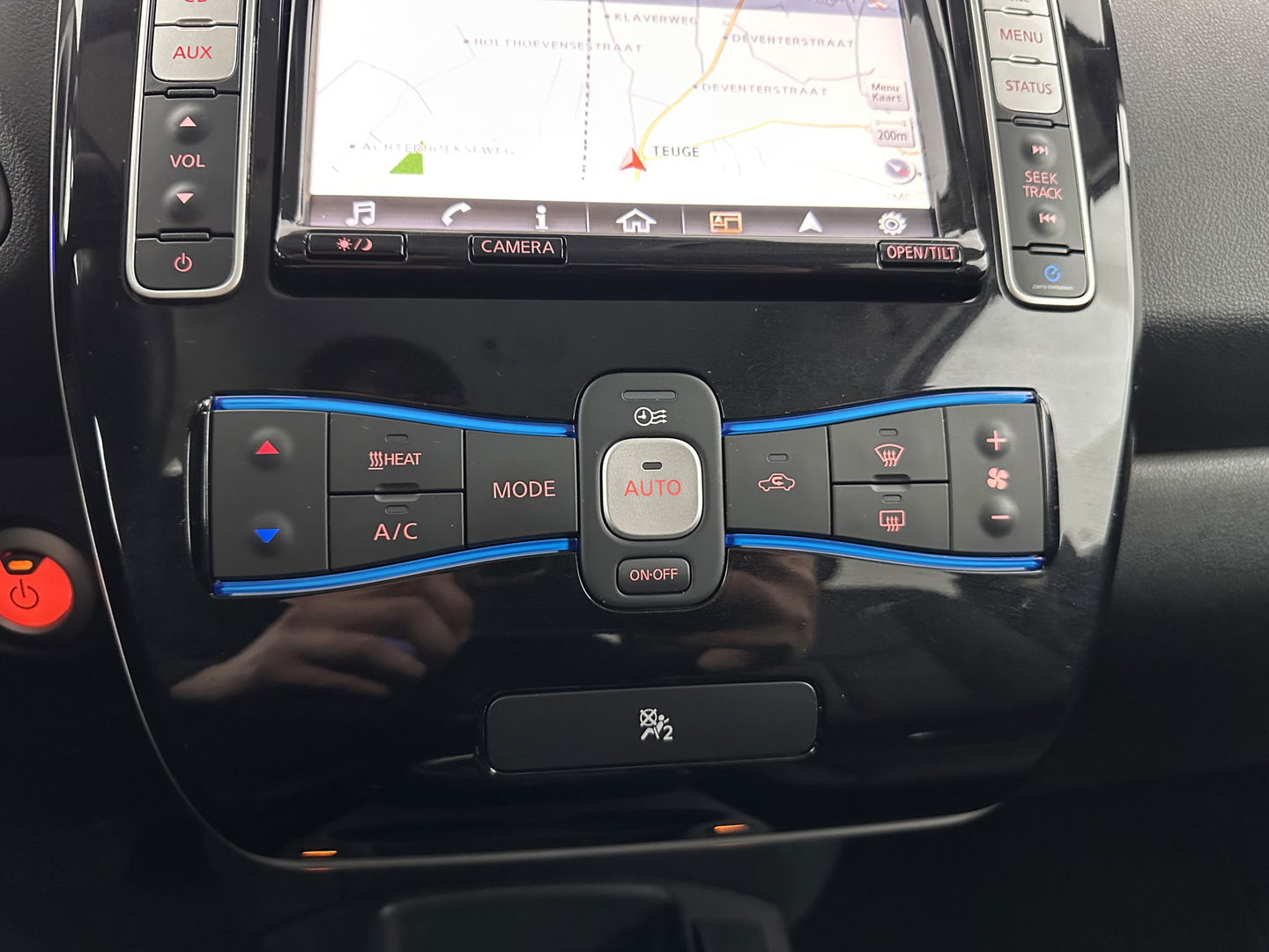 Nissan Leaf Business Edition 30 kWh Aut. *FULL-LEATHER | FULL-LED | BOSE-SURROUND | TOP-VIEW | KEYLESS | NAVI-FULLMAP | ECC | COMFORT-SEATS | 17"ALU*