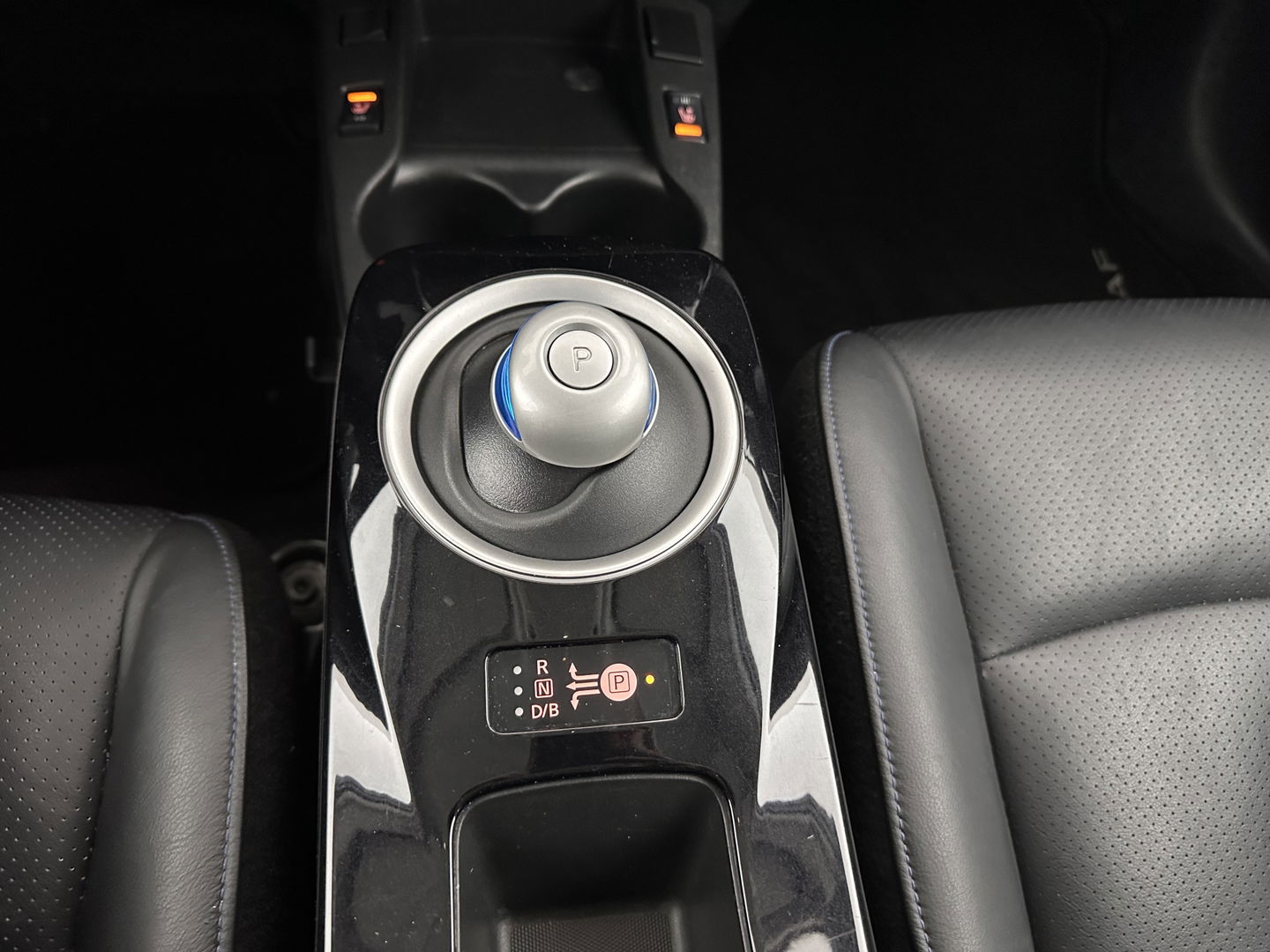 Nissan Leaf Business Edition 30 kWh Aut. *FULL-LEATHER | FULL-LED | BOSE-SURROUND | TOP-VIEW | KEYLESS | NAVI-FULLMAP | ECC | COMFORT-SEATS | 17"ALU*