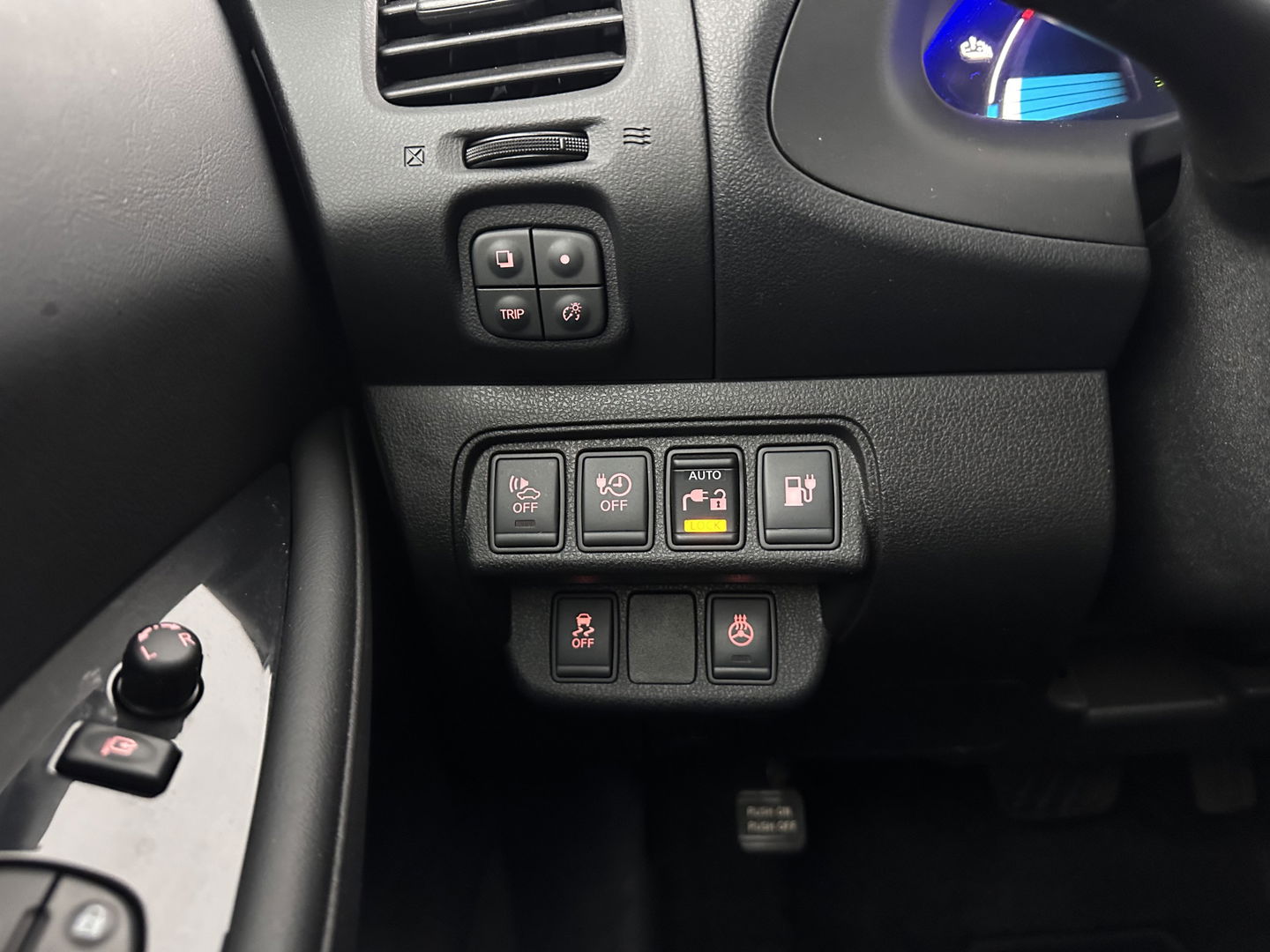 Nissan Leaf Business Edition 30 kWh Aut. *FULL-LEATHER | FULL-LED | BOSE-SURROUND | TOP-VIEW | KEYLESS | NAVI-FULLMAP | ECC | COMFORT-SEATS | 17"ALU*