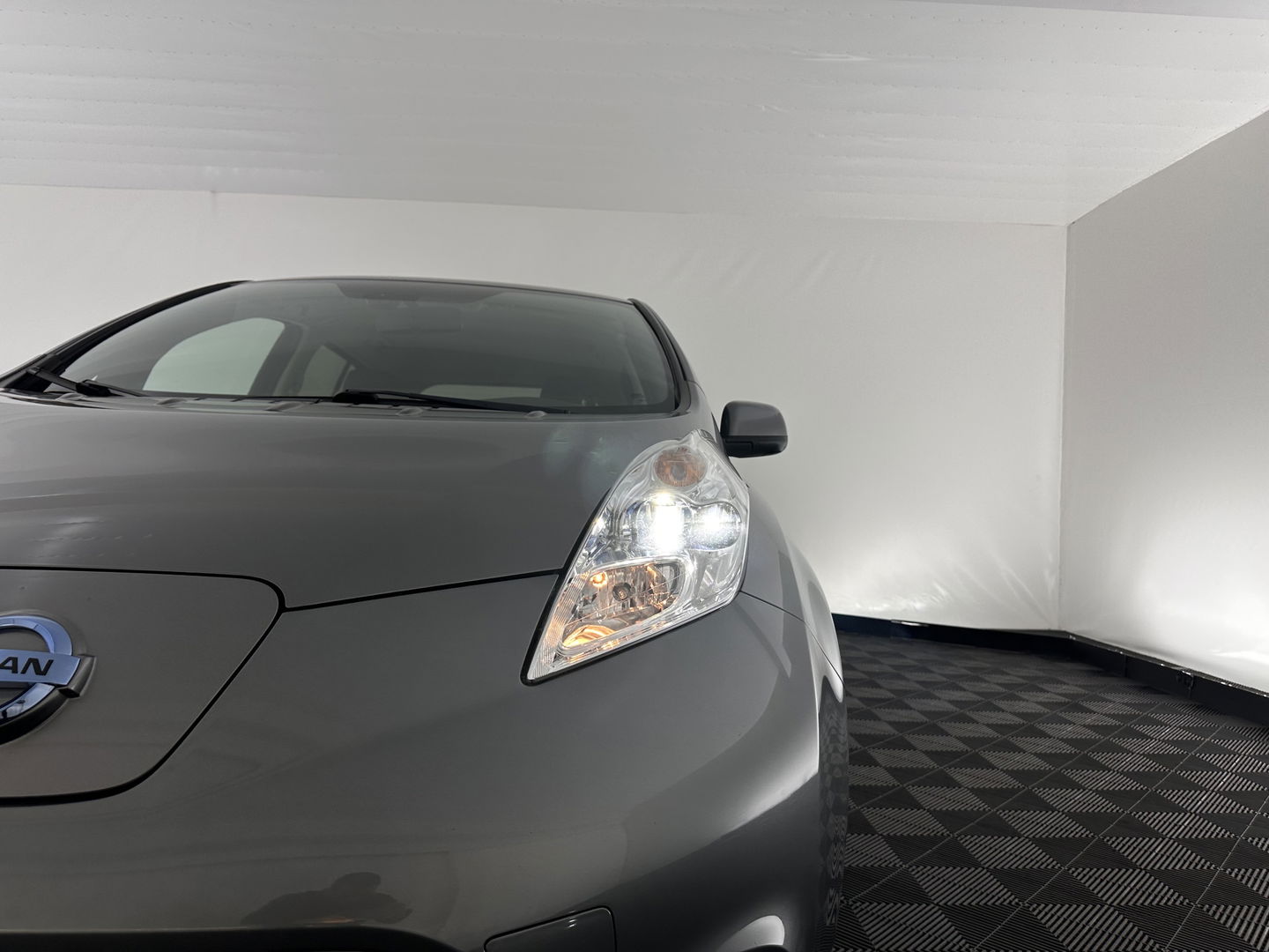 Nissan Leaf Business Edition 30 kWh Aut. *FULL-LEATHER | FULL-LED | BOSE-SURROUND | TOP-VIEW | KEYLESS | NAVI-FULLMAP | ECC | COMFORT-SEATS | 17"ALU*