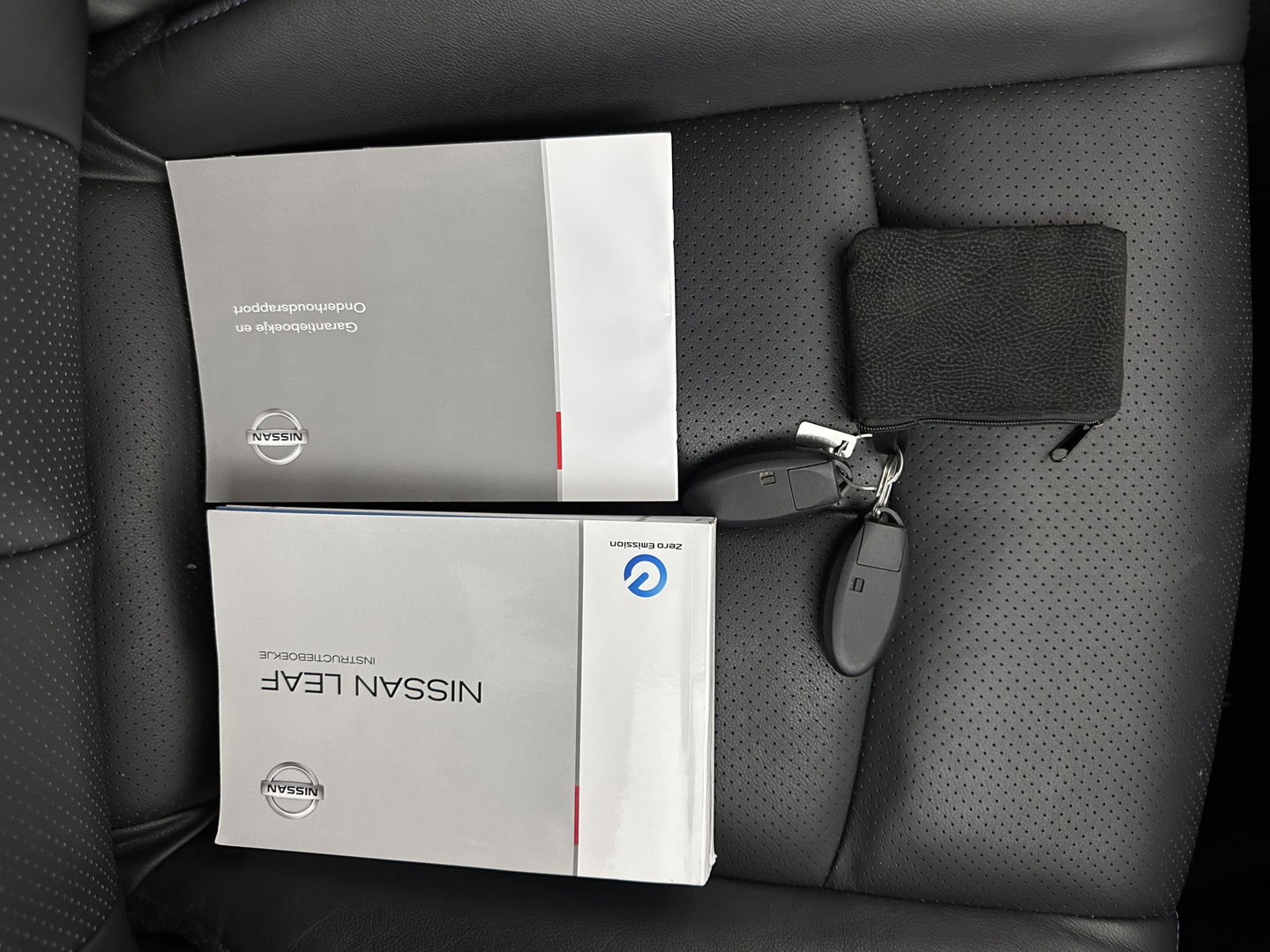 Nissan Leaf Business Edition 30 kWh Aut. *FULL-LEATHER | FULL-LED | BOSE-SURROUND | TOP-VIEW | KEYLESS | NAVI-FULLMAP | ECC | COMFORT-SEATS | 17"ALU*