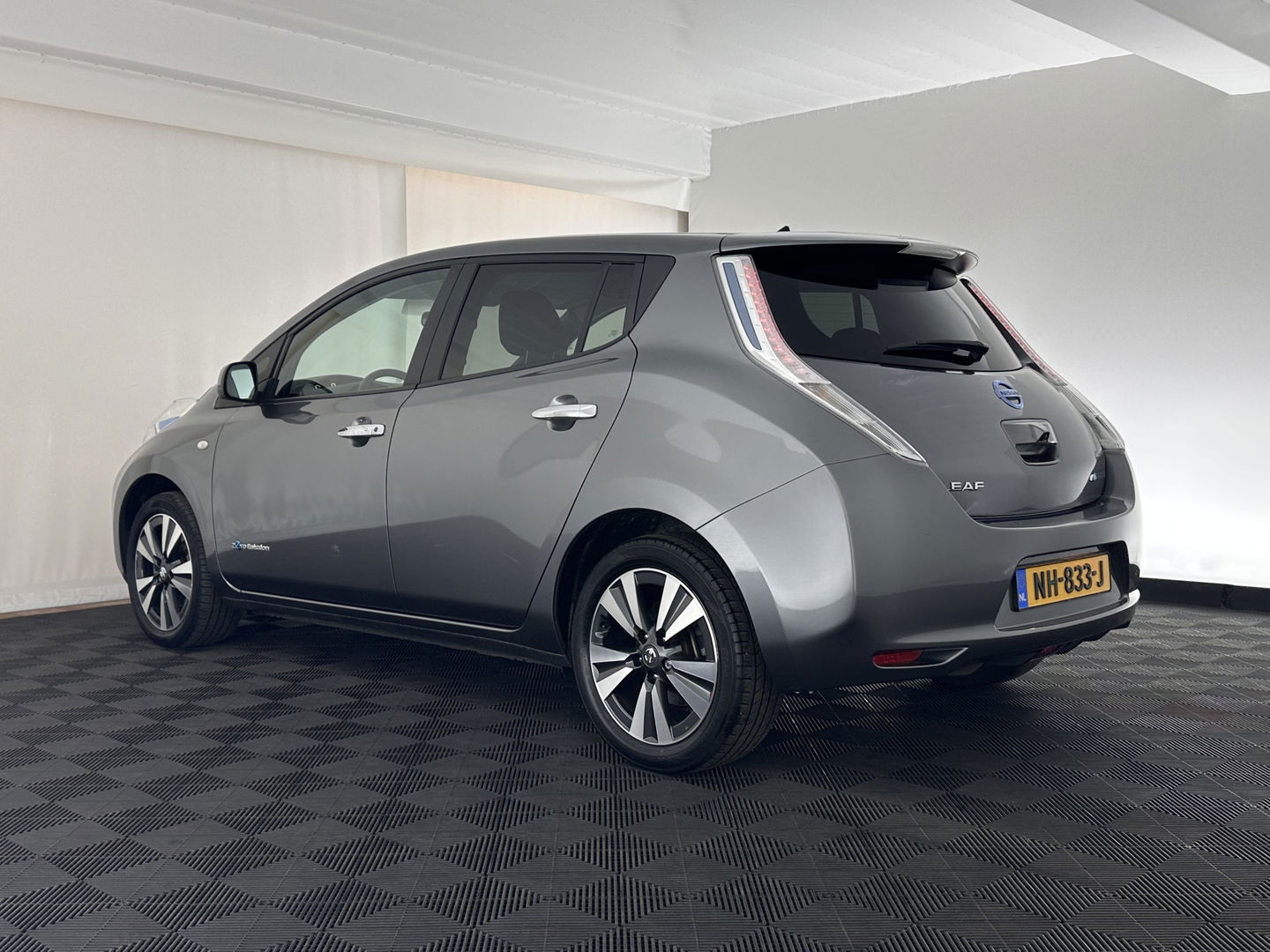 Nissan Leaf Business Edition 30 kWh Aut. *FULL-LEATHER | FULL-LED | BOSE-SURROUND | TOP-VIEW | KEYLESS | NAVI-FULLMAP | ECC | COMFORT-SEATS | 17"ALU*