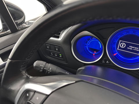 DS DS 4 1.6 BlueHDi Chic *PANO-WINDOW | FULL-LED | LEATHER-MICROFIBRE | HEATED-COMFORTSEATS | NAVI-FULLMAP | DAB | CAMERA | PRIVACY-GLASS | ECC | PDC | CRUISE | TOWBAR | 16''ALU*