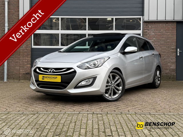 Hyundai i30 - Wagon 1.6 GDi Go! Panodak Navi Camera Climate Winterset