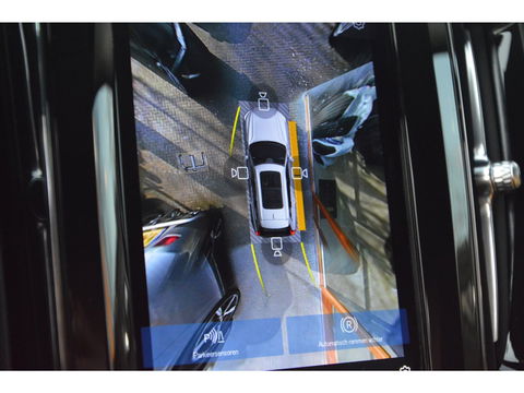 Volvo XC60 T8 Hybride AWD Ultimate Bright | Luchtvering | Massage | Stoel Ventilatie | Head-Up Display | 360° Camera |