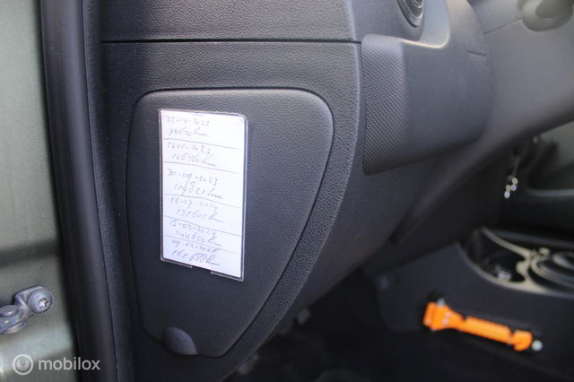 Dacia Duster - 1.2 TCe 4x2 Lauréate | Navigatie | Trekhaak