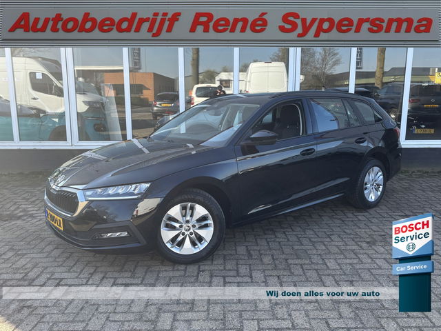 Škoda Octavia - Combi 1.0 e-TSI Business Edition | Sfeerverlichting | Parkeersensoren | Apple Carplay | Lane Assist
