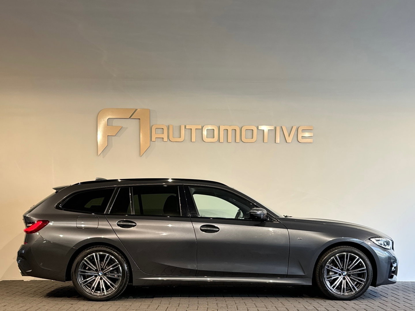 BMW 3 Serie Touring 330e M Sport Keyless|HuD|Memory|Trekhaak